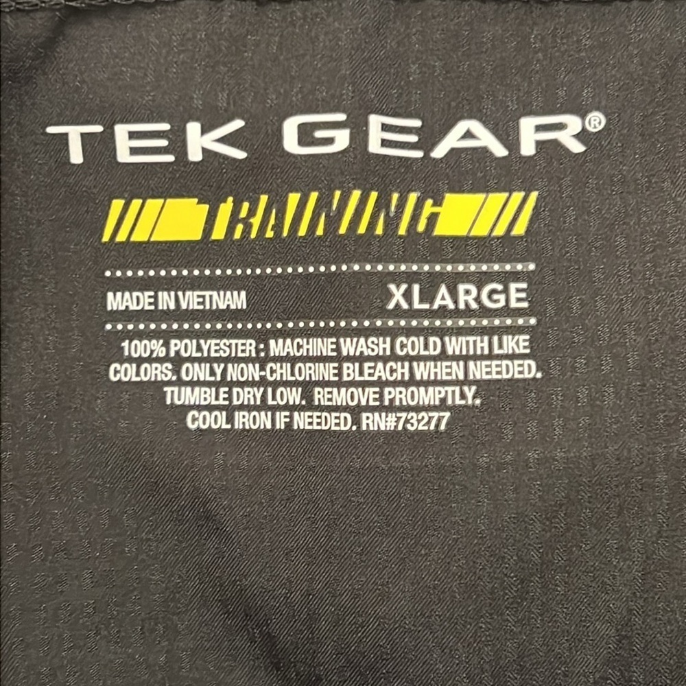Tek Gear men’s training shorts - Picture 3 of 3